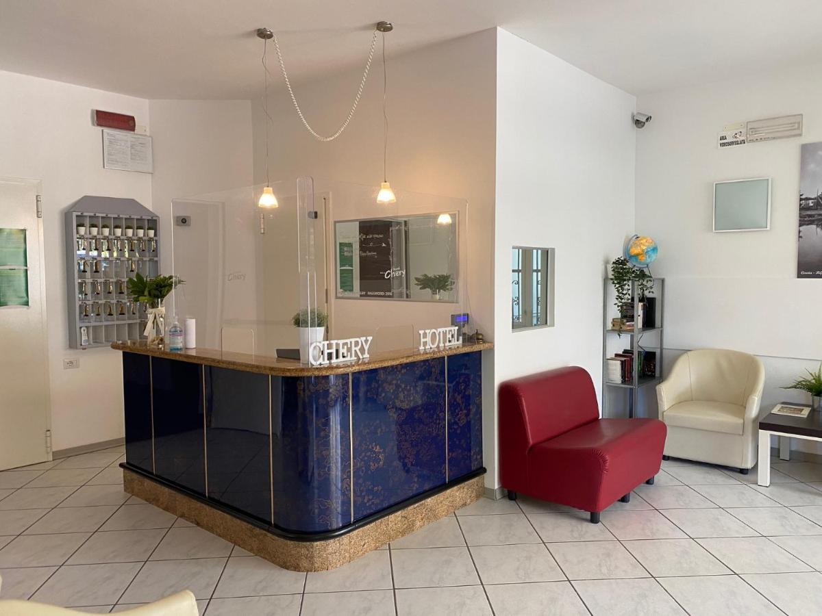 Hotel Chery Milano Marittima Exterior photo
